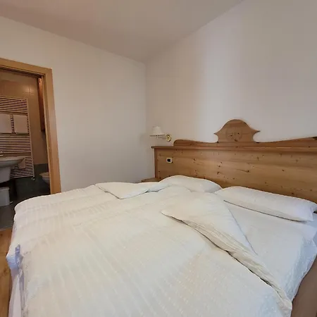 Alpenroyal - Check-in At Garni Royal Апарт-отель Арабба