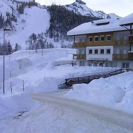 Aparthotel Alpenroyal