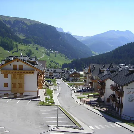 Aparthotel Alpenroyal Arabba
